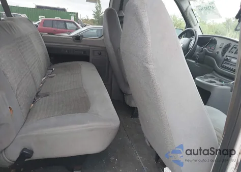 2005 Ford E-350 Super Duty Chateau/Xl/Xlt from USA, damaged, VIN 1FBNE31L45HA32044